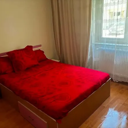 2 Si 1 Sufragerie, La Parter Aproape De Plaja Si De Parc Loc Linistit Supermarketul Aproape Gara Si Multe Altele 2 Intrari Pe Soseaua Constantei Si Pe Pictor Tonitza Daire *